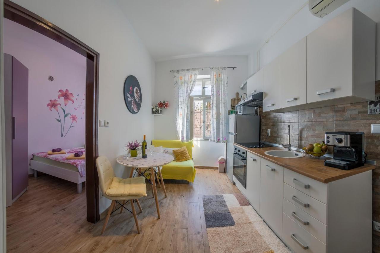 Apartment Ljube بولا المظهر الخارجي الصورة