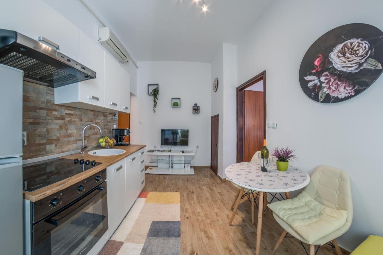 Apartment Ljube بولا المظهر الخارجي الصورة