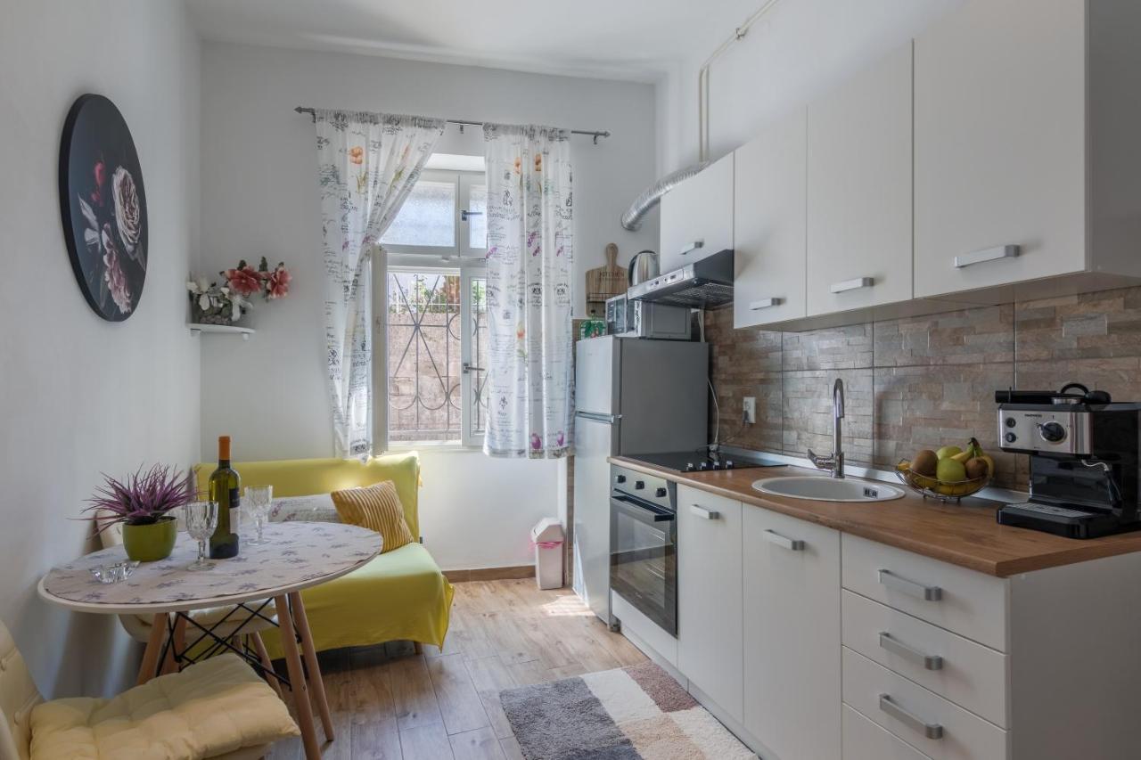 Apartment Ljube بولا المظهر الخارجي الصورة