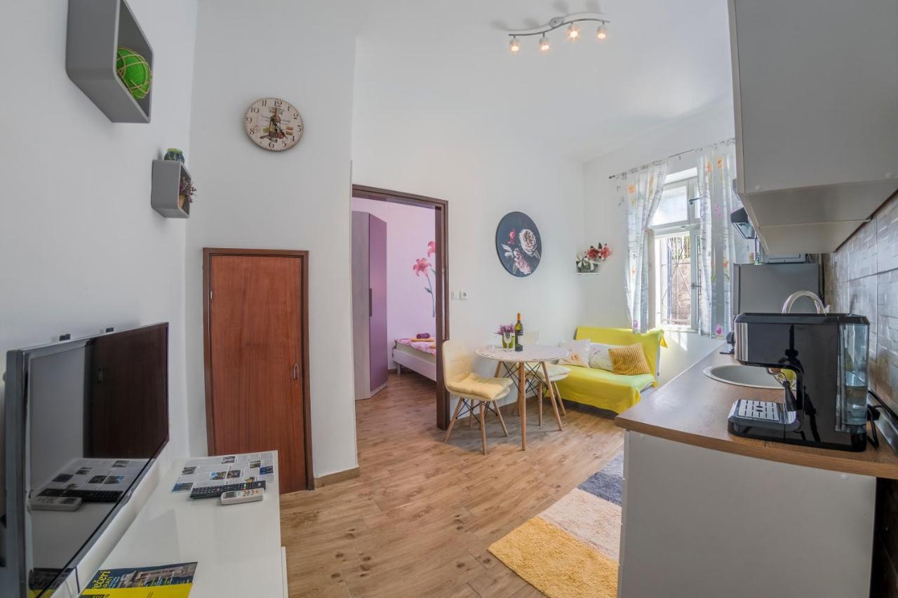 Apartment Ljube بولا المظهر الخارجي الصورة