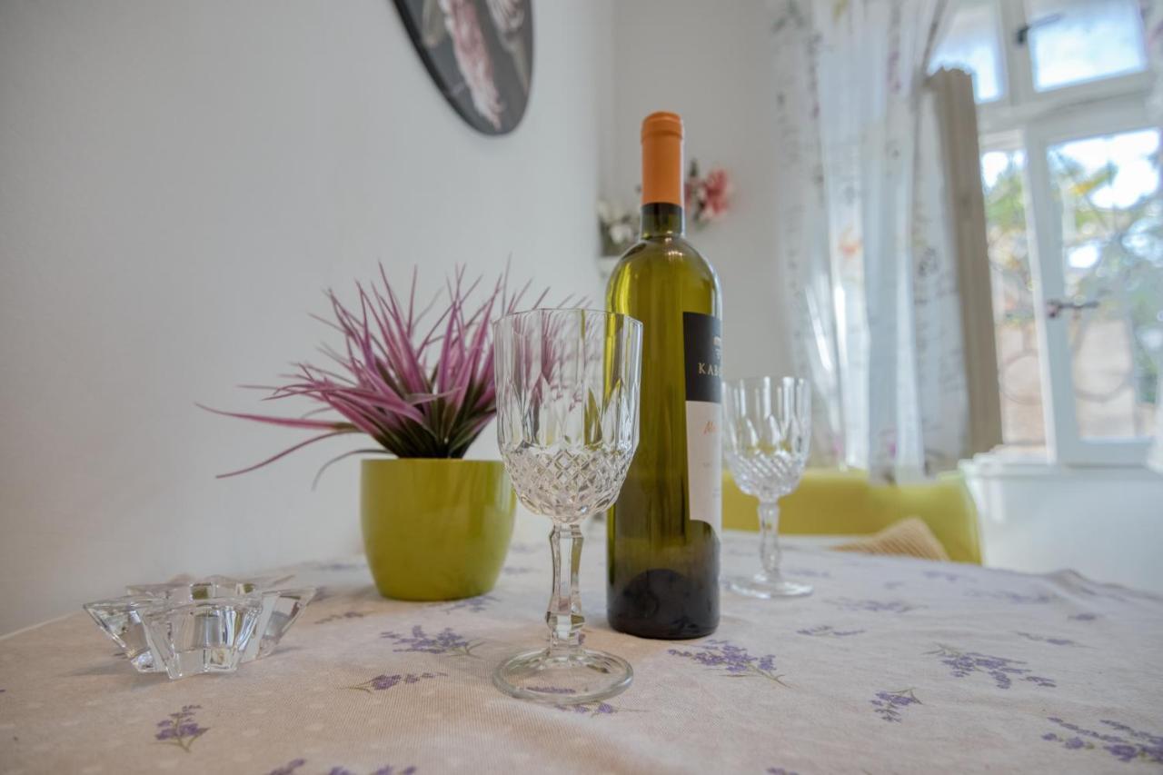 Apartment Ljube بولا المظهر الخارجي الصورة