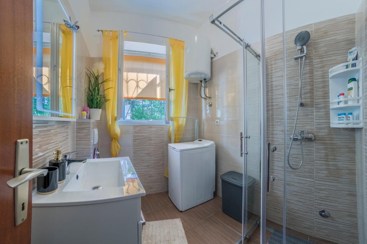 Apartment Ljube بولا المظهر الخارجي الصورة